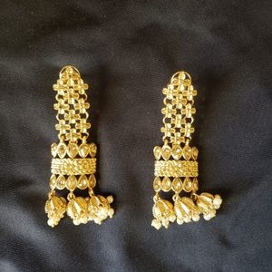Posh Golden Indian Dangling Earings
